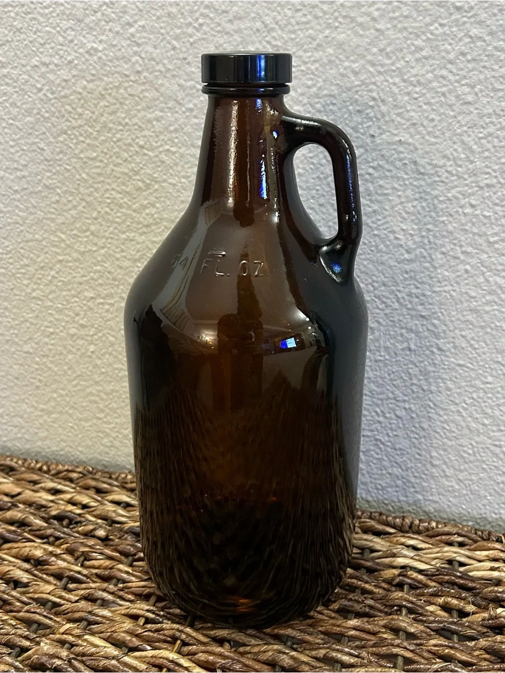 Vintage Style Amber Glass 64 oz Jug With Lid Growler GRANDSTAND